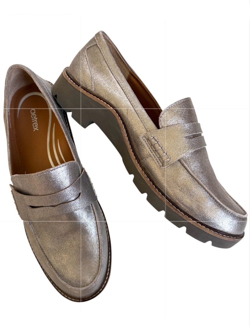 Like New Aetrex Leather Collette Loafers Brushed Silver Size 9 - 9.5 Retail $150